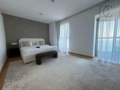 Ultra-High Floor | Iconic Skyscraper Views