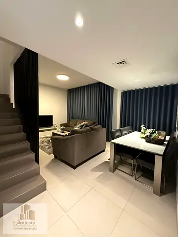 للبيع تاون هاوس في امارة الشارة منطقة سراب 1 الجاده