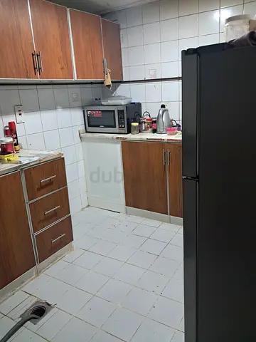 1 bedroom for rent with attached bathroom and kitchen