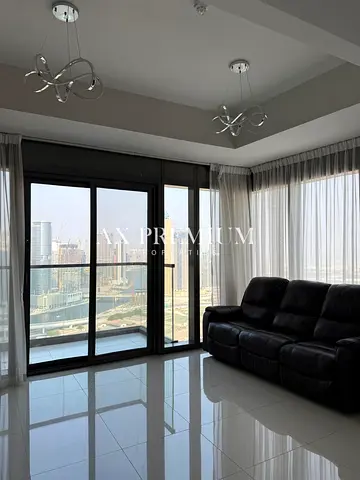 SEMI FURNISHED HIGH FLOOR 3 BEDROOM RENT IN AYKON TOWER C