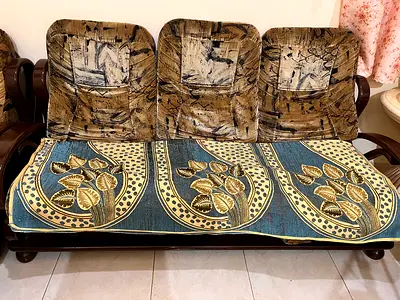 Comfortable 3-Seater Sofa with Unique Design