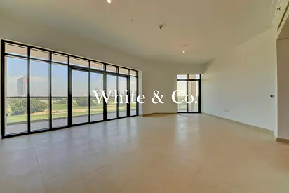 Large Layout | Full Windows | Golf View
