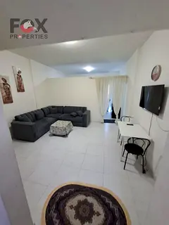 Golden opportunity: Studio for sale with furniture | Excellent area, balcony + private parking | 680