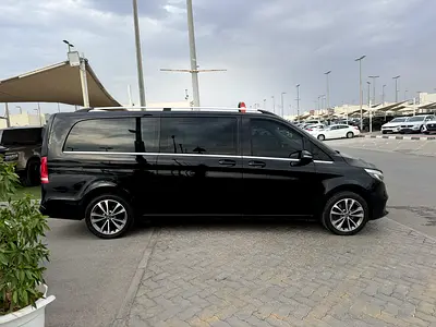 Mercedes V250 full options 360• cameras GCC specs free accident