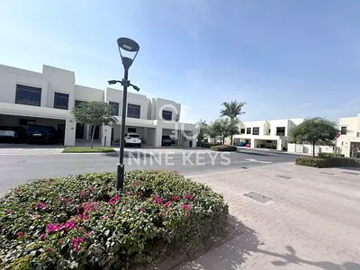 3 BR + MAID | Highly Upgraded | Near Pool & Park | Owner Occupied | Back To Back | VASTU COMPLIANCE