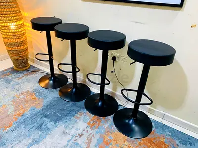 Set of 4 Modern Bar Stools