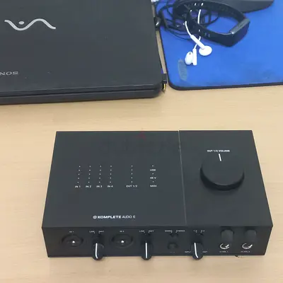 Komplete Audio 6 MK2 – Professional USB Audio Interface