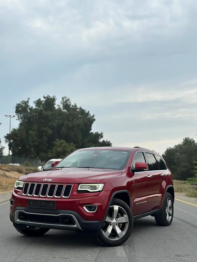 Jeep Grand Cherokee 2015 — photo 1 of 18