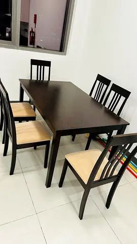 Dinning table with 6 chairs
