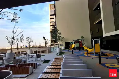 Fully Furnished 1br | Near Circle Mall | Road View