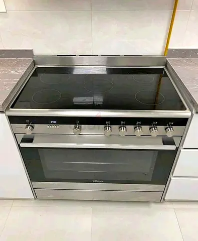 Siemens iq700 electric cooker 90cm