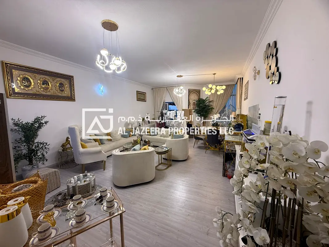 SUPER DELUXE INTERIOR! 3 BHK FOR SALE IN AL KHOR TOWER. 550K