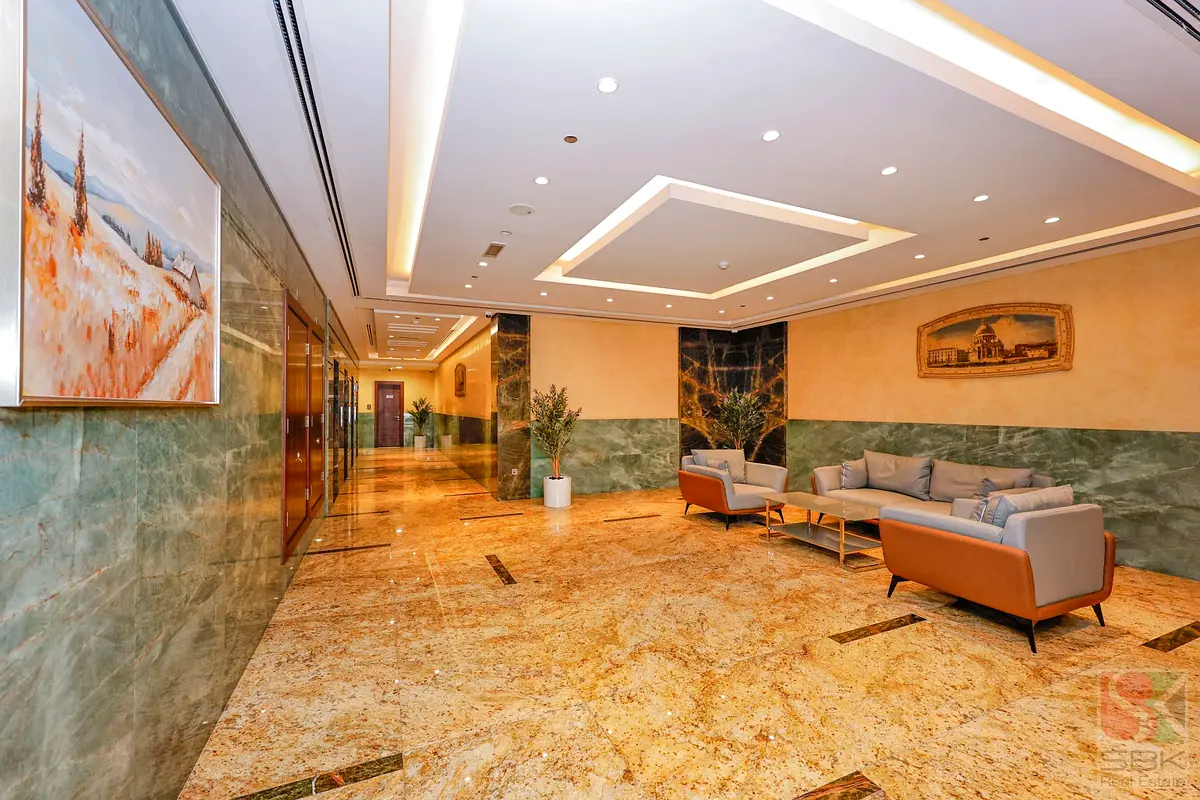 Spacious 1 BR in a Barsha