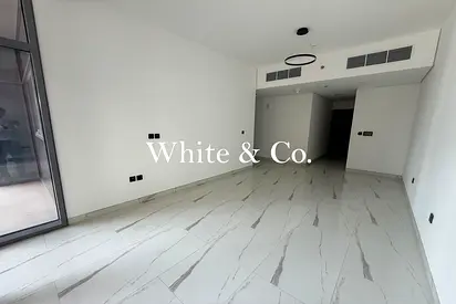 Brand New | Luxury Finish | Closed Kitchen