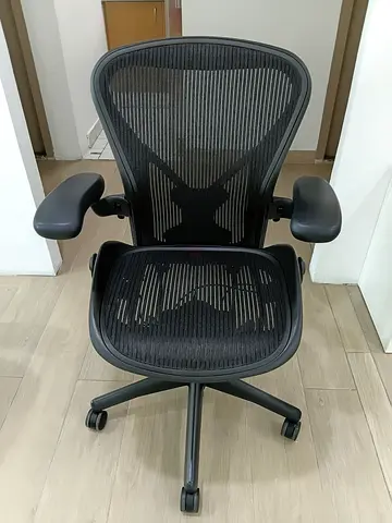 For Sale Herman Miller Aeron Office Chair Size B And C Fully Loaded Posture Fit