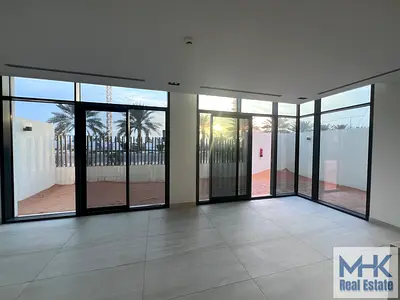 Brand New Townhouse 2 bed+Laundry+Terrace in Danah Bay Marjan Island