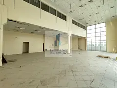 Main road facing showroom with office block for URGENT LEASE !!