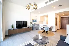 Spacious| Beautifully Furnished| Upgraded| Vacant