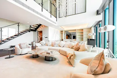 Duplex | Tenanted | High Floor