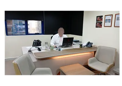 Modern Office Desk and Chairs Set