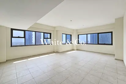 Spacious layout | High Floor | Vacant
