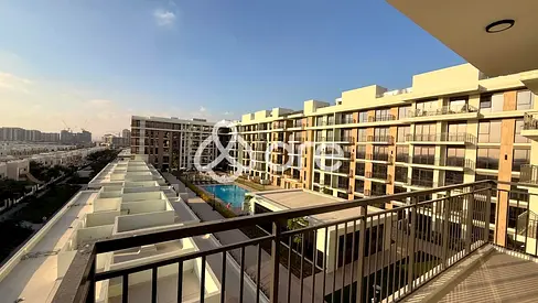 Top Floor | Corner Unit | Pool View