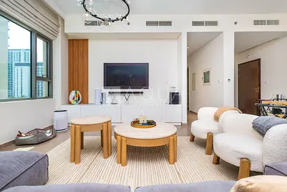 Exclusive | Contemporary | Pool View | Low Floor