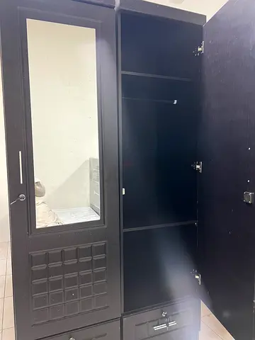 Hi I want to sale single door cabinet brand new