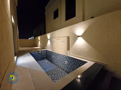 Prime location in Al-Haliou 2, luxury villa with 5 bedrooms, roof terrace, and swimming pool – an ideal opportunity for investors and families.