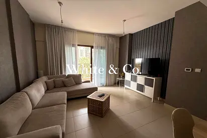 Bright|Immaculate Condition | Huge Terrace