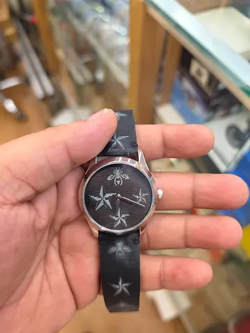 Gucci 17959587 Stylish Casual Watch with Unique Design