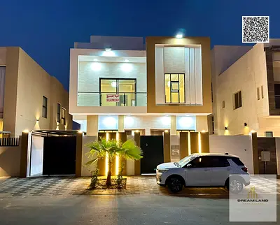 A stunning villa, consisting of 6 master bedrooms with built-in wardrobes, is now for sale in a prestigious area.