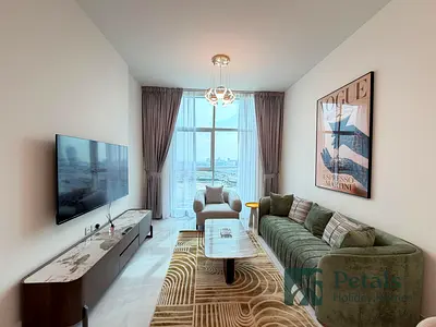 Elevated Urban Living: Short-Term Stays at Skyz by Danube ✨