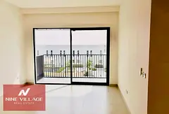 Vacant 1BR Mall &amp; Pool View | Mid Floor Available