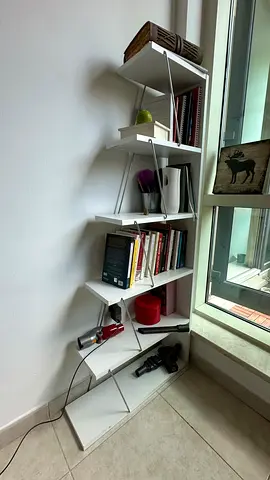 Modern White Zigzag Bookshelf / Ladder Shelf – Excellent Condition