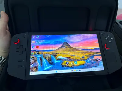 Lenovo legion go s Extreme 144 HZ Oled.  1 Tb version with orgenal dock from lenovo legion