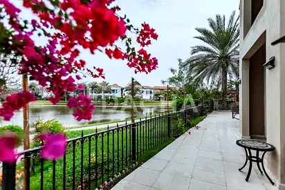 Upgraded | Fully Furnished | Lake View