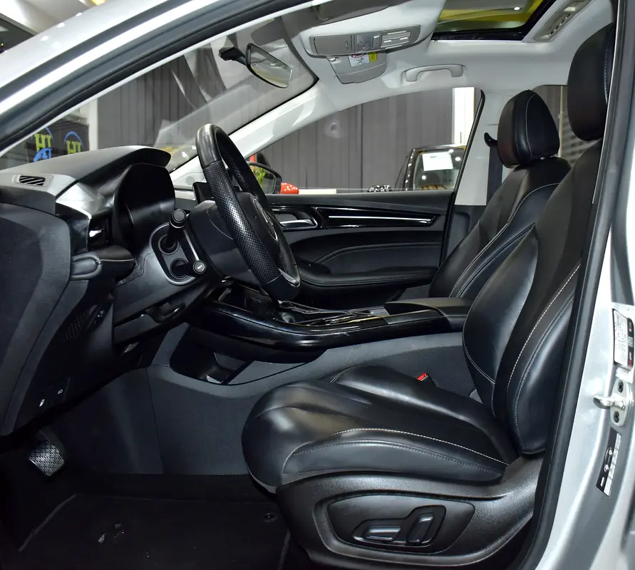 MG MG5 2025