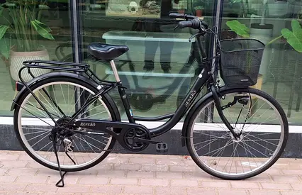 Original BENERO Cruiser Bike 6 speed Shimano Dynamo Operated Light Perfect Condition Neat and clean