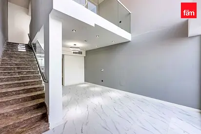Landscaped | Curtains | Vacant | Ready To Move
