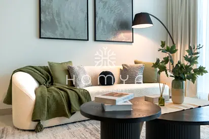 مفروشة حديثًا | شاغرة | إطلالة على الحديقة