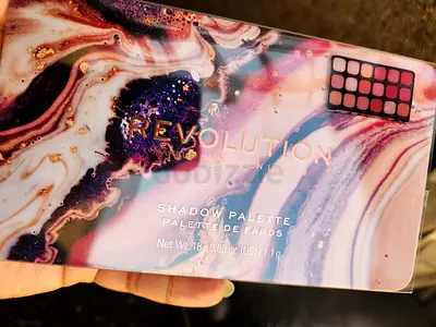 BRAND NEW Makeup Revolution Shadow Palette