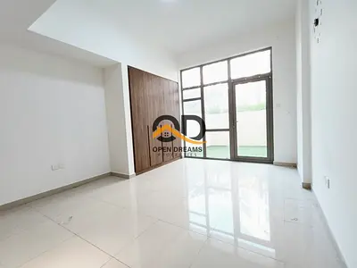 Studio Apartment with Garden and Laundry Room