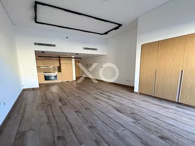 Unfurnished | Vacant | Low Floor