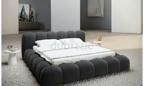 Modern Plush Bed with Distinctive Design 180*200 king size