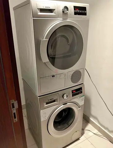 Bosch 6 series 9 kg washer 6 series 9 dryer seprate same like new conditon for sale