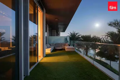 Triplex Townhouse| Burj And Sea View| Vacant