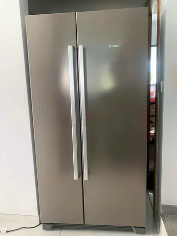 .Model BOSCH Side By Side Fridge Freezer