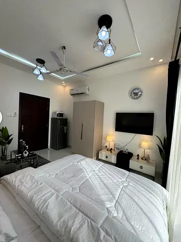 🌟 أول ساكن بالمويهات 2 🌟 استوديو فخم بمطبخ منفصل وبلكونة | سكن عائلات فقط | شامل الفواتير والإنترنت | 3500