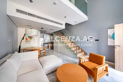 Modern 1-Bedroom Duplex Townhouse